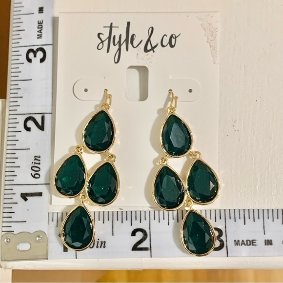 NWT Style & Co green drop earrings 💍💎👑💕 - Picture 8 of 9